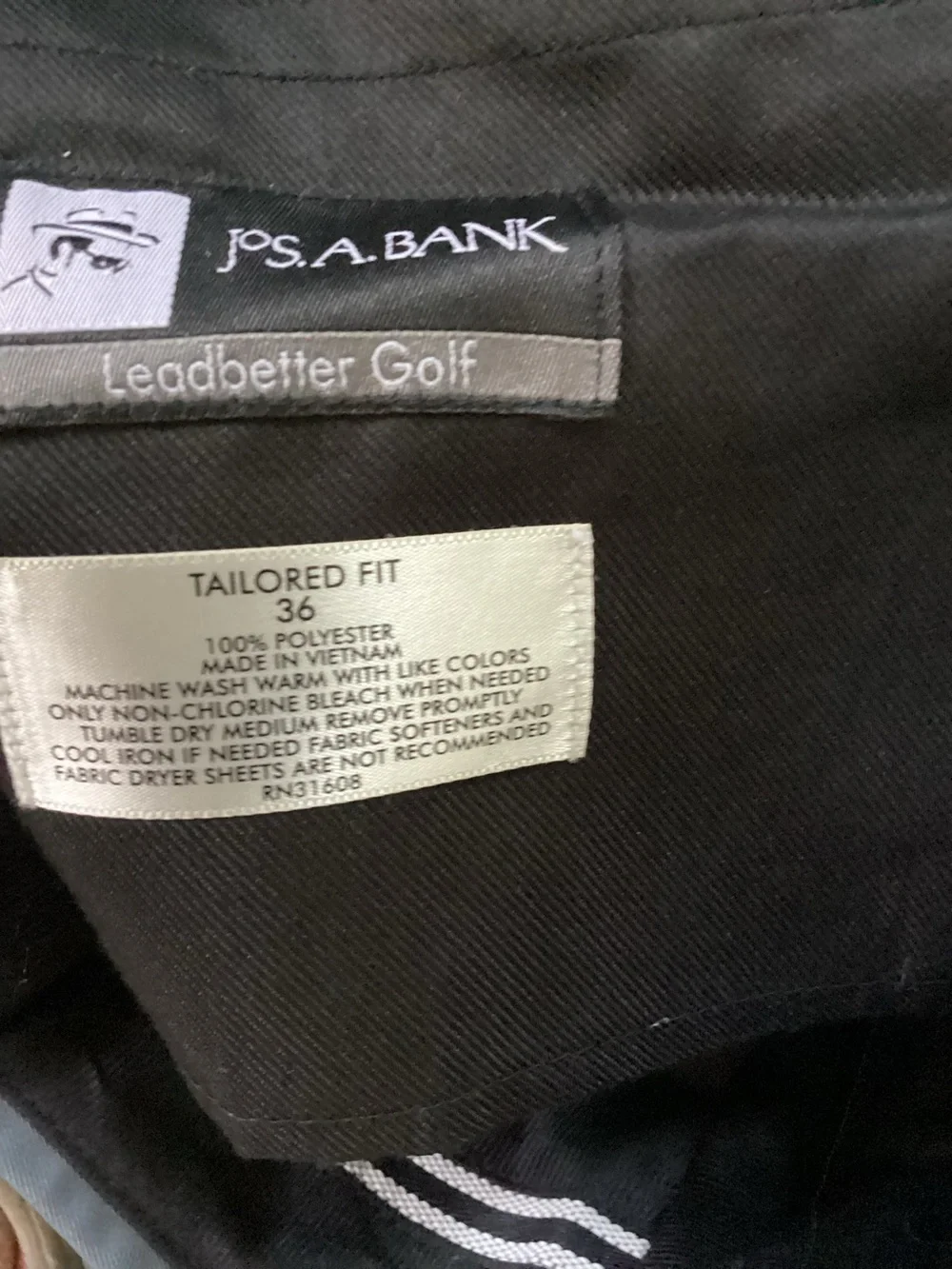 Jos A Banks Leadbetter Golf tailored fit shorts -SZ 36